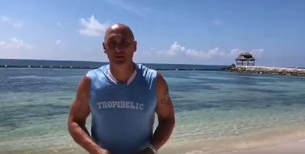 Wayne from Utah spends summer vacation at El Cid Puerto Morelos