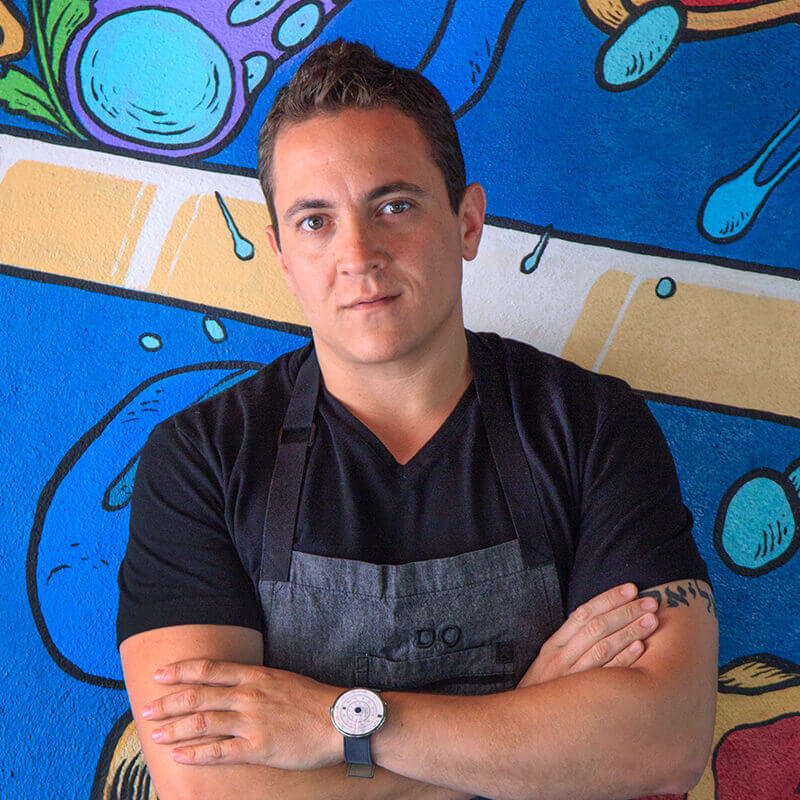 | Chef Daniel Ovadía